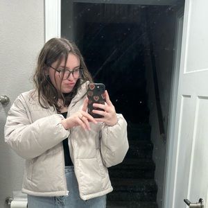 Meet your Posher, Sierra